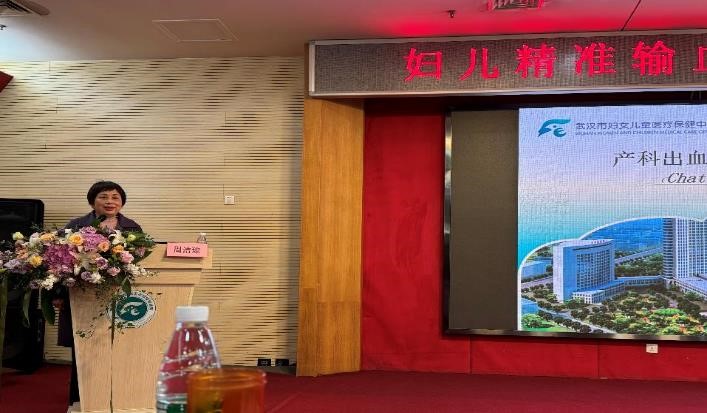 周洁琼.jpg